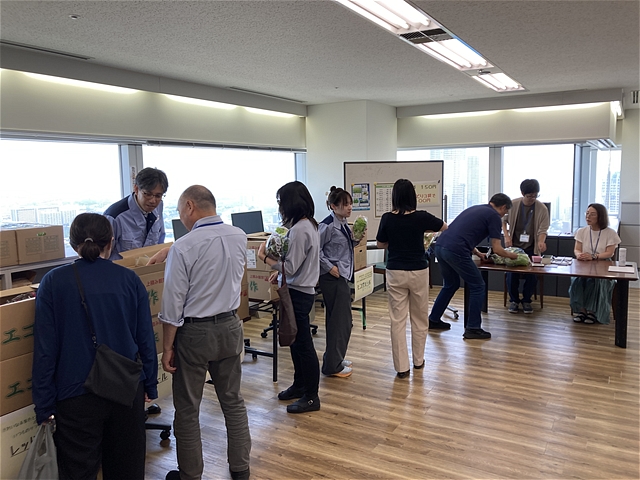 野菜販売会の様子